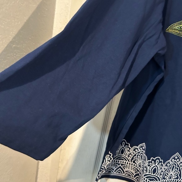 NWOT Alfred Dunner Navy Knit Top with Pink Embroidered Flowers - Picture 5 of 8